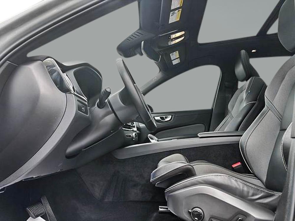 Volvo XC60 B5 ULTIMATE AWD DARK THEME 2024 d&rsquo;occasion à vendre - 13