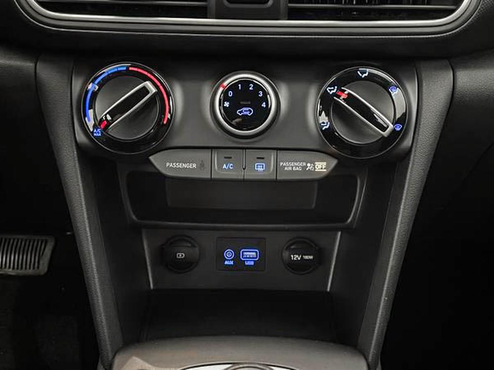 Hyundai Kona Essential AWD 2020 d&rsquo;occasion à vendre - 24