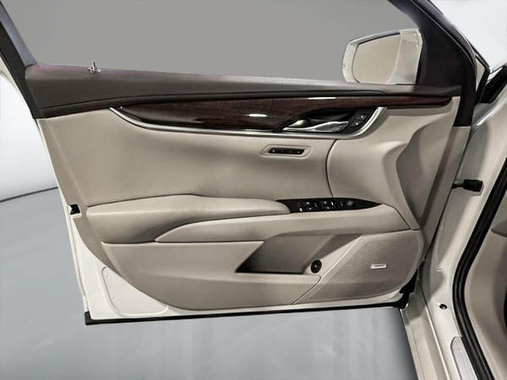 Cadillac XTS luxury 2014 d&rsquo;occasion à vendre - 14