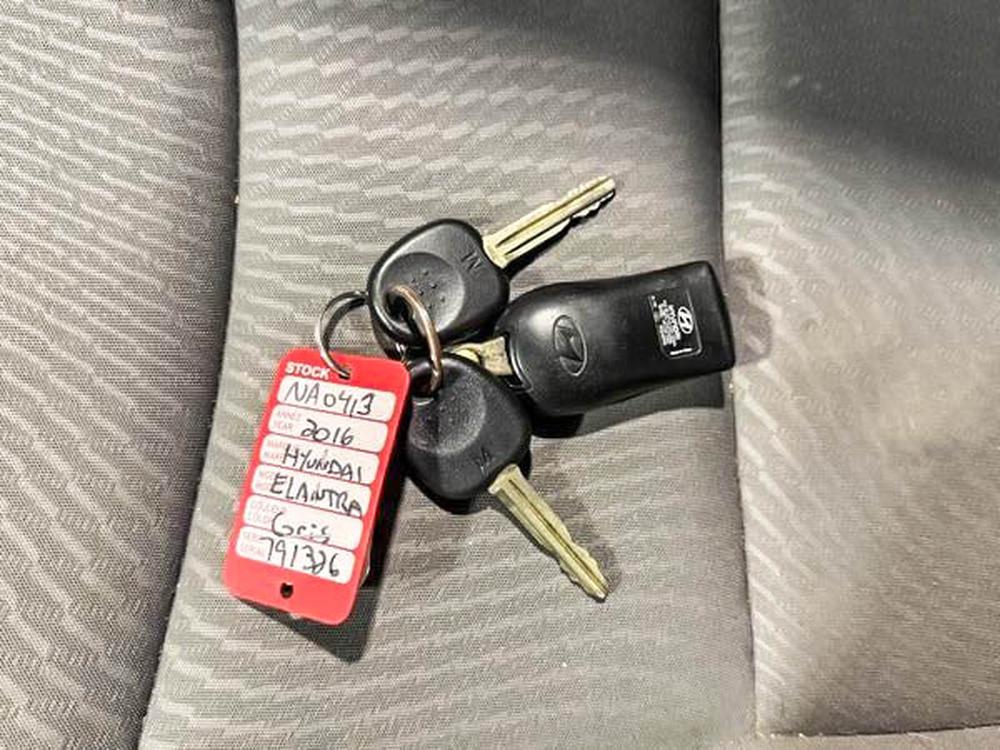 Hyundai Elantra LE 2016 d&rsquo;occasion à vendre - 30