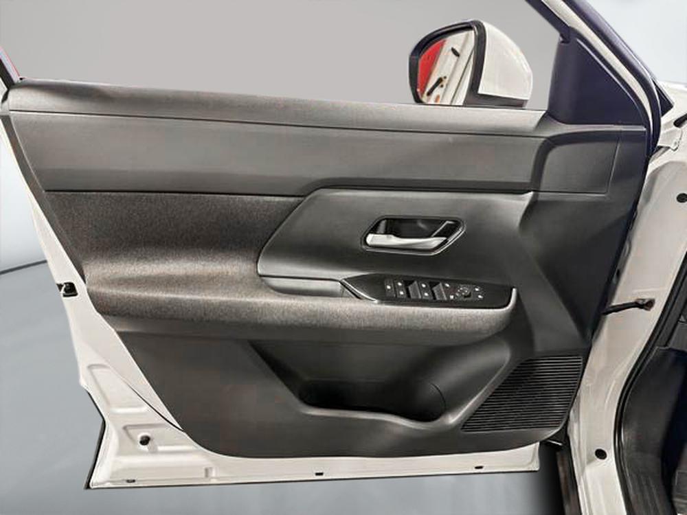 Nissan Kicks 2025 Blanc usage à vendre Nissan Kicks 2025 Blanc usage à vendre