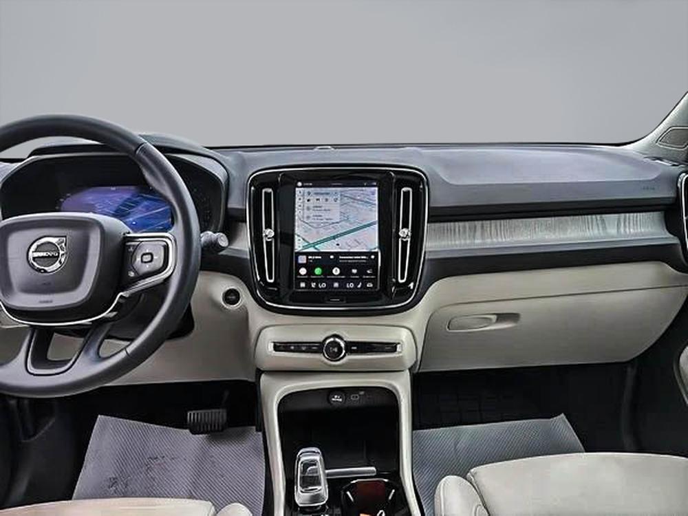 Volvo XC40 B5 PLUS AWD 2023 d&rsquo;occasion à vendre - 14