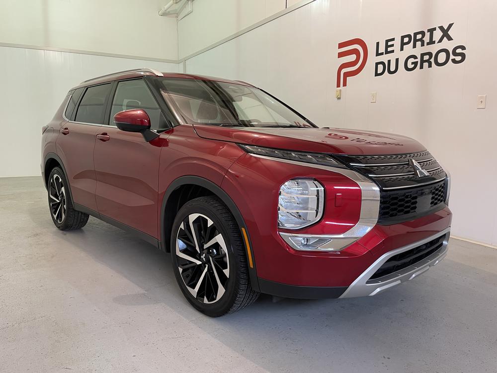 Mitsubishi Outlander SEL AWD / 7 PASSAGERS