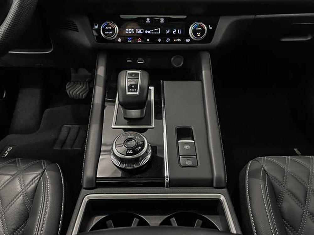 Mitsubishi Outlander SEL AWD / 7 PASSAGERS 2023 d&rsquo;occasion à vendre - 29