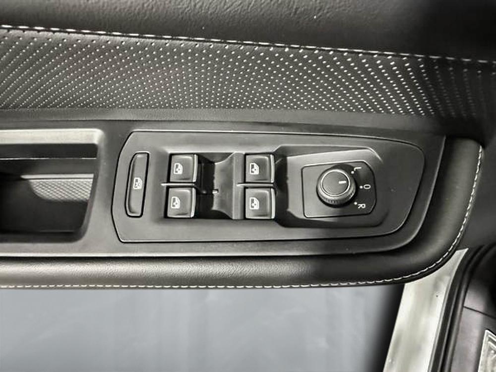 Volkswagen Atlas Cross Sport 2.0 TSI HIGHLINE 2024 d&rsquo;occasion à vendre - 16