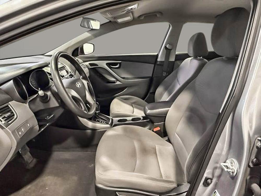 Hyundai Elantra LE 2016 d&rsquo;occasion à vendre - 16