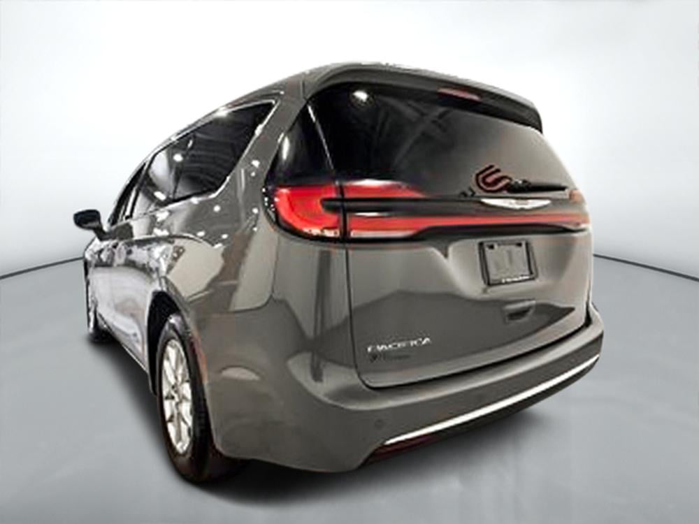 Chrysler Pacifica TOURING 2023 d&rsquo;occasion à vendre - 6
