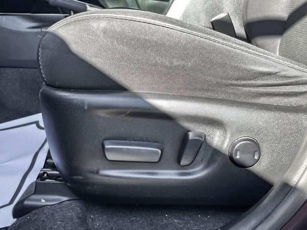 Toyota RAV4 2017 Bourgogne usage à vendre Toyota RAV4 2017 Bourgogne usage à vendre