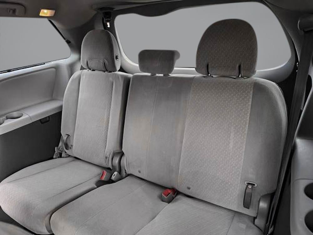 Toyota Sienna LE AWD 2018 d&rsquo;occasion à vendre - 31