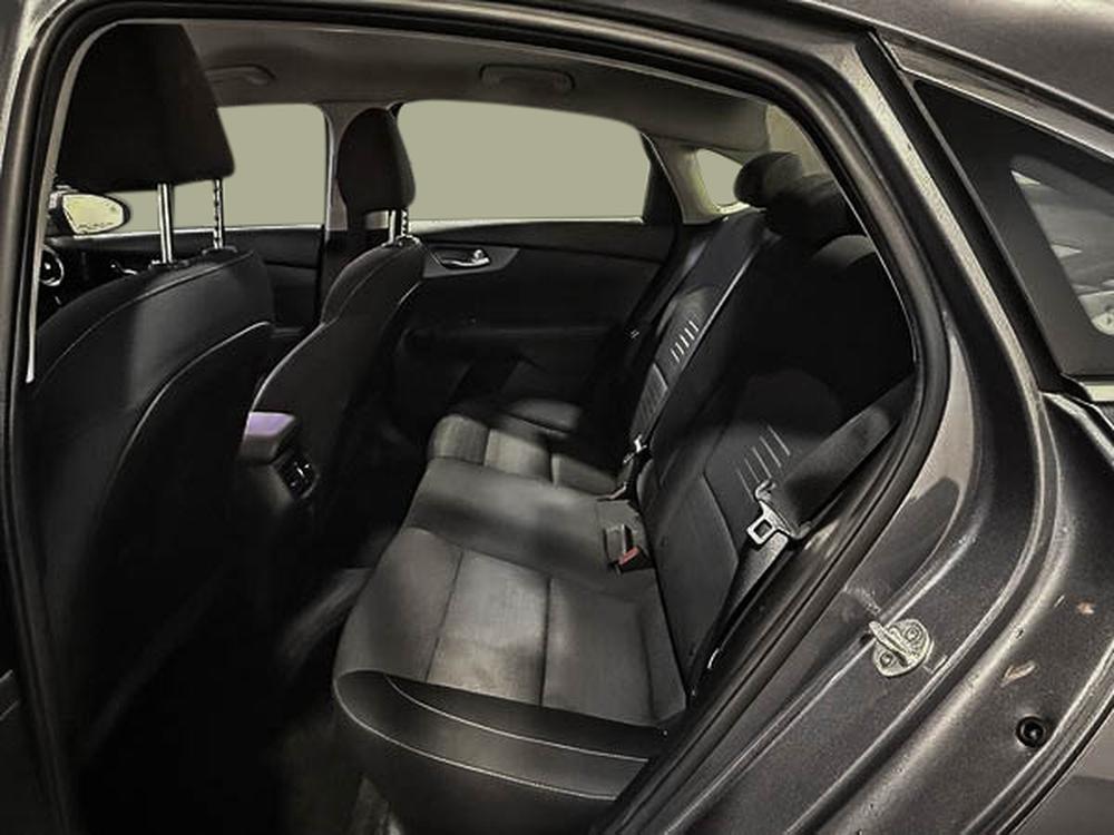 Kia Forte EX 2019 d&rsquo;occasion à vendre - 29