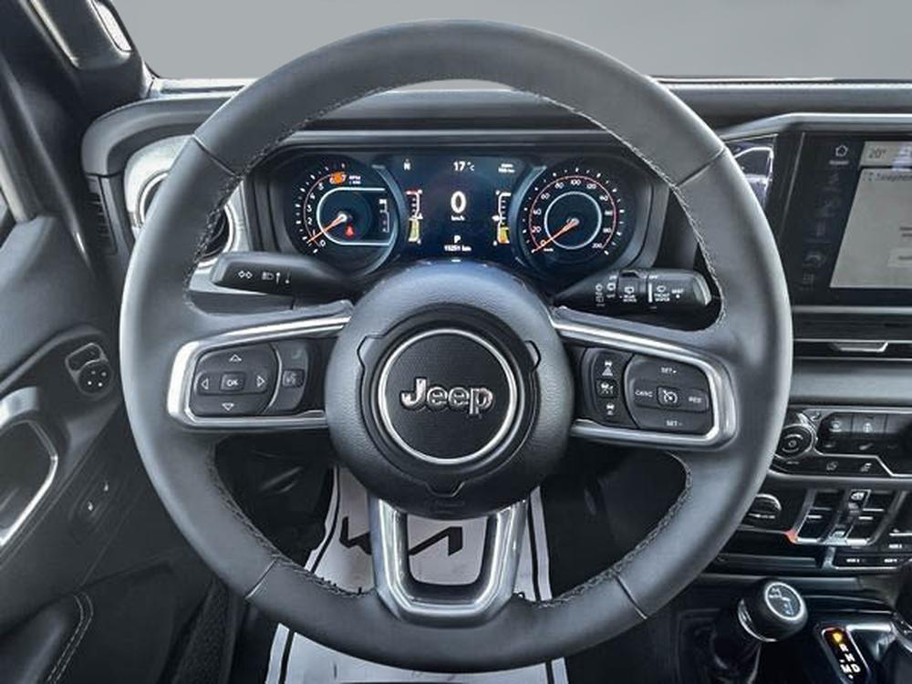 Jeep Wrangler SAHARA 2025 d&rsquo;occasion à vendre - 19