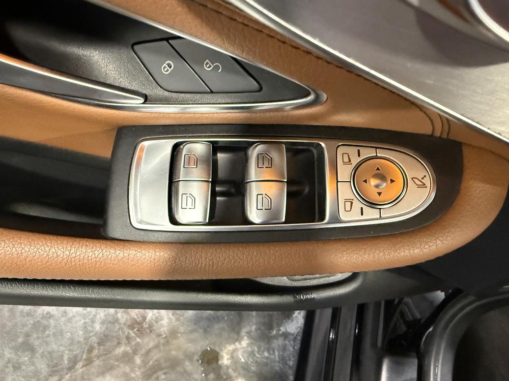 Mercedes-Benz Classe-C 300 2018 d&rsquo;occasion à vendre - 14