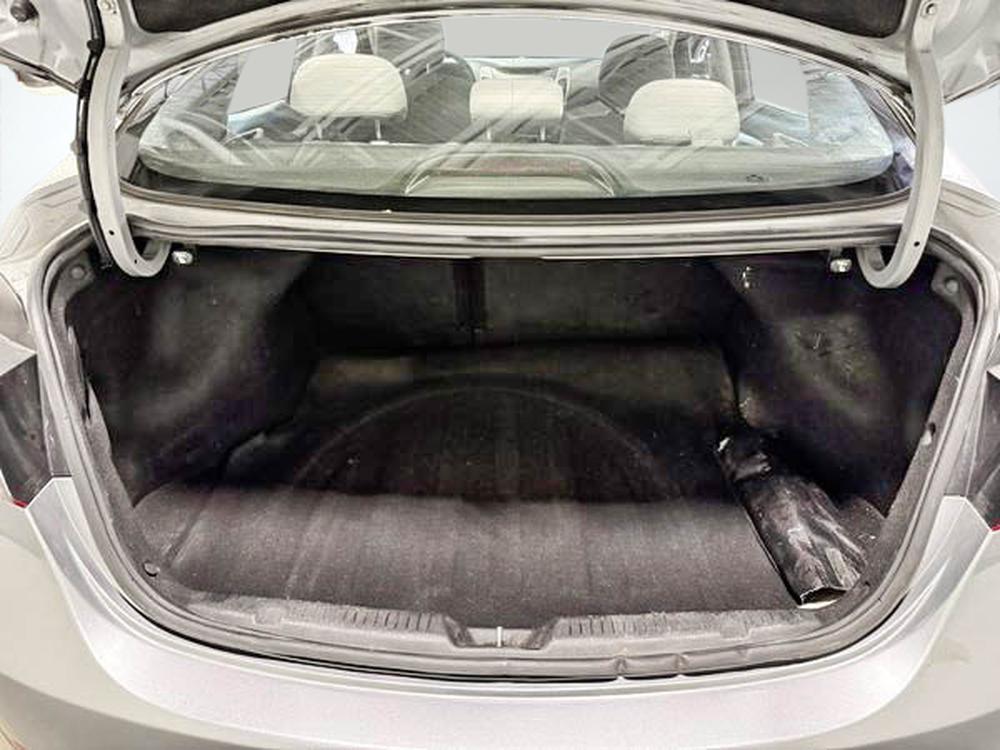 Hyundai Elantra LE 2016 d&rsquo;occasion à vendre - 29