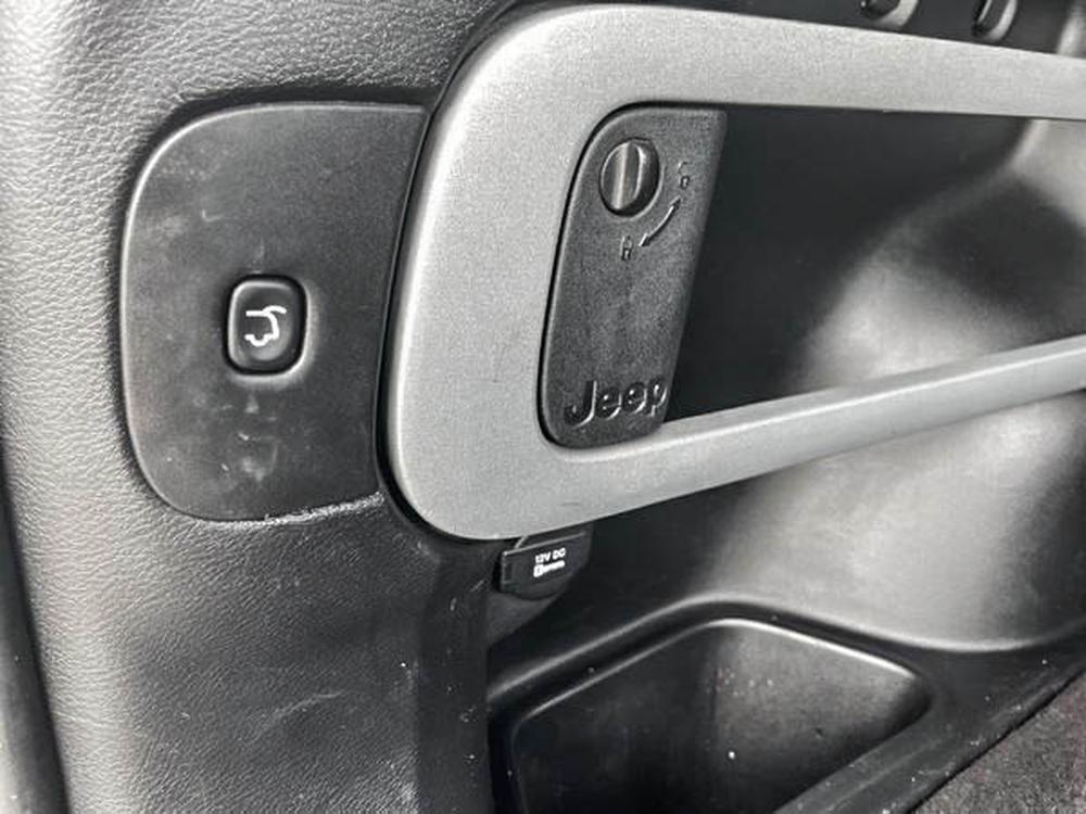 Jeep Cherokee NORTH 2014 d&rsquo;occasion à vendre - 30