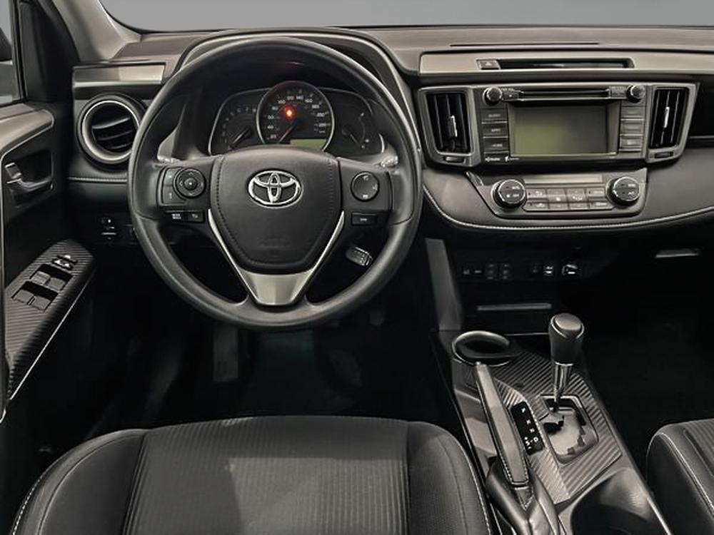 Toyota RAV4 XLE AWD 2015 d&rsquo;occasion à vendre - 11