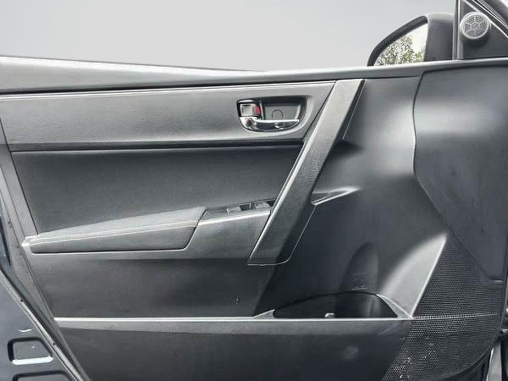 Toyota Corolla LE 2017 d&rsquo;occasion à vendre - 13