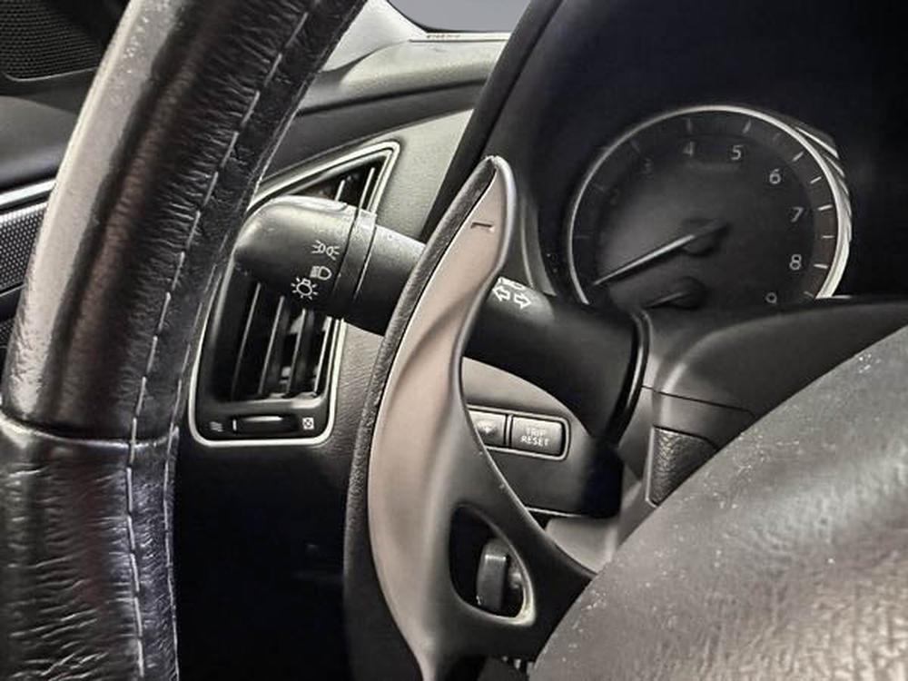 INFINITI Q50 RED SPORT 400 2016 d&rsquo;occasion à vendre - 22
