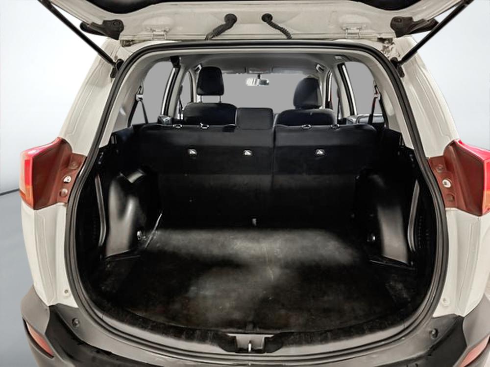Toyota RAV4 LE 2014 d&rsquo;occasion à vendre - 28