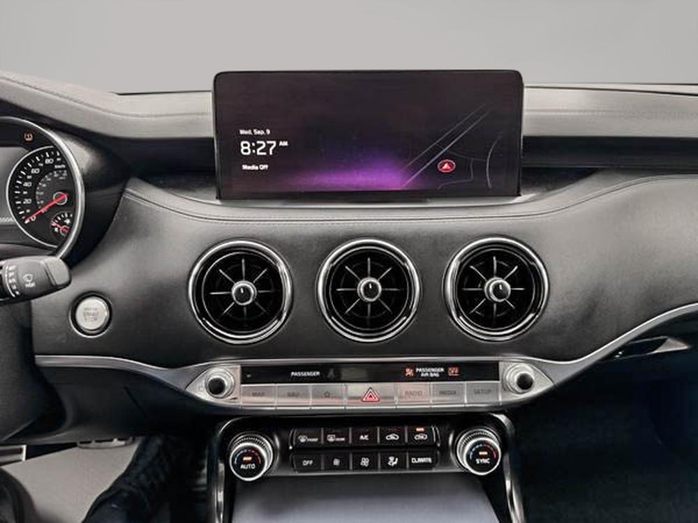 Kia Stinger TRIBUTE 2023 d&rsquo;occasion à vendre - 24