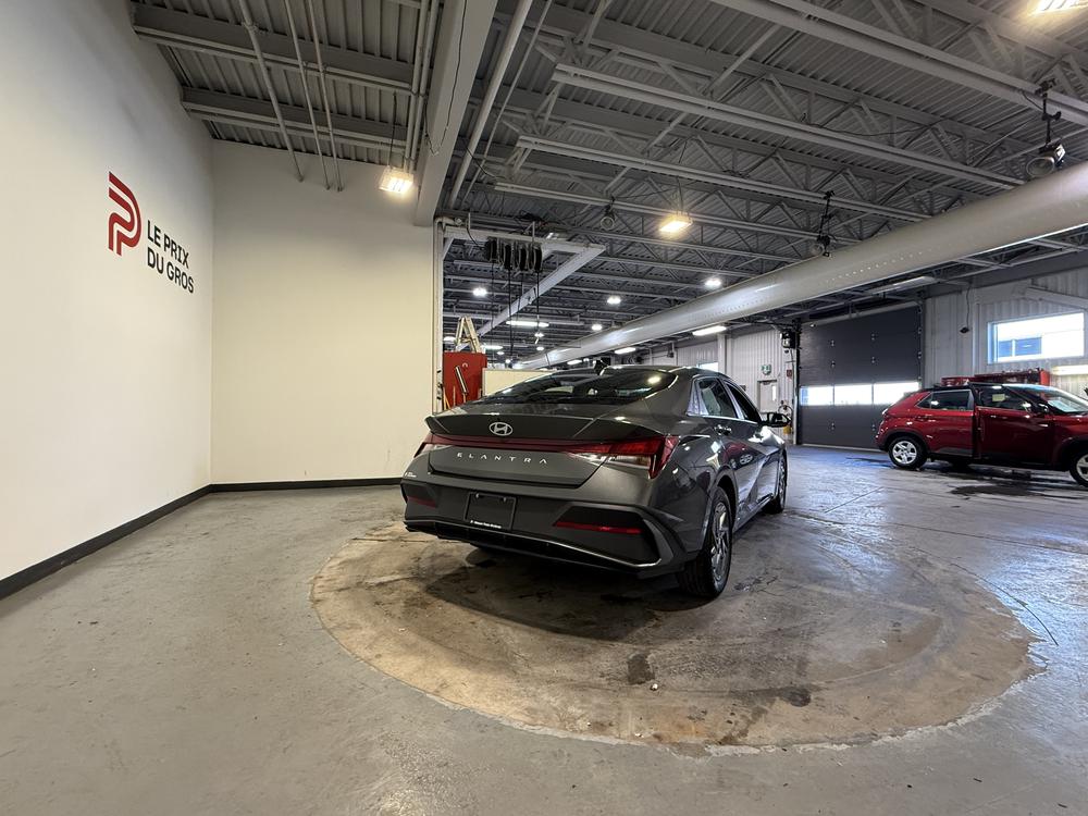 Hyundai Elantra Preferred 2025 d&rsquo;occasion à vendre - 3