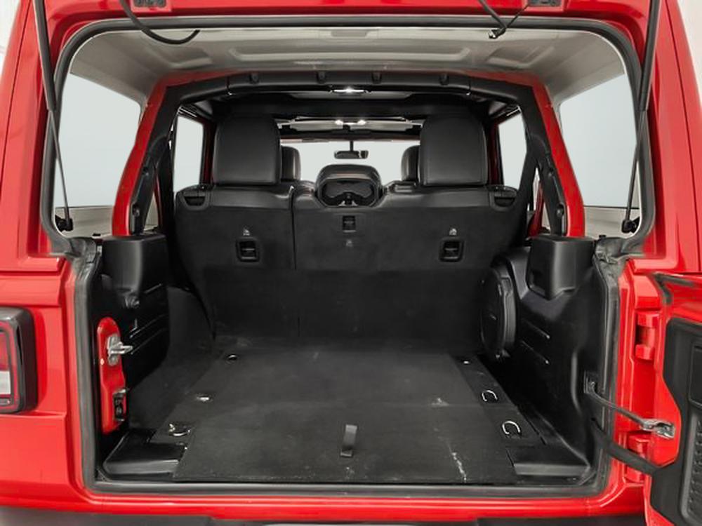Jeep Wrangler Unlimited Sahara 2022 d&rsquo;occasion à vendre - 31