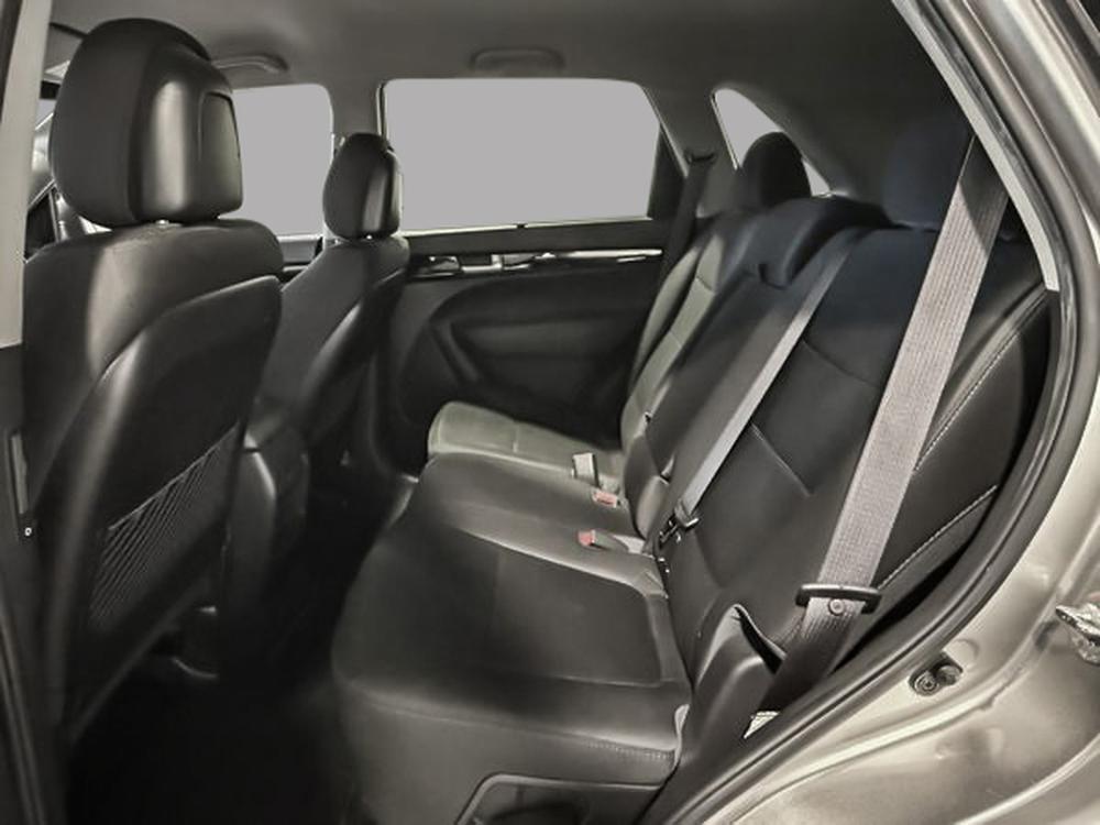 Kia Sorento LX 2015 d&rsquo;occasion à vendre - 28
