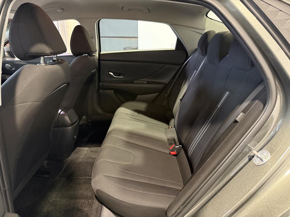 Hyundai Elantra Preferred 2025 d&rsquo;occasion à vendre - 29