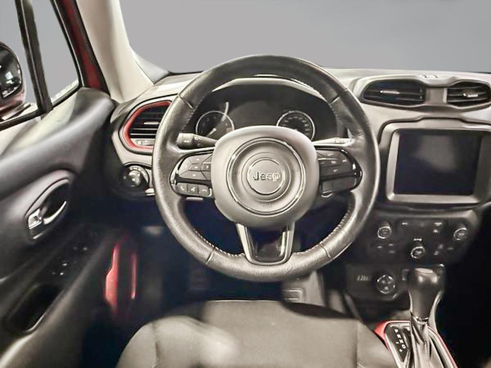 Jeep Renegade Trailhawk 2022 d&rsquo;occasion à vendre - 17