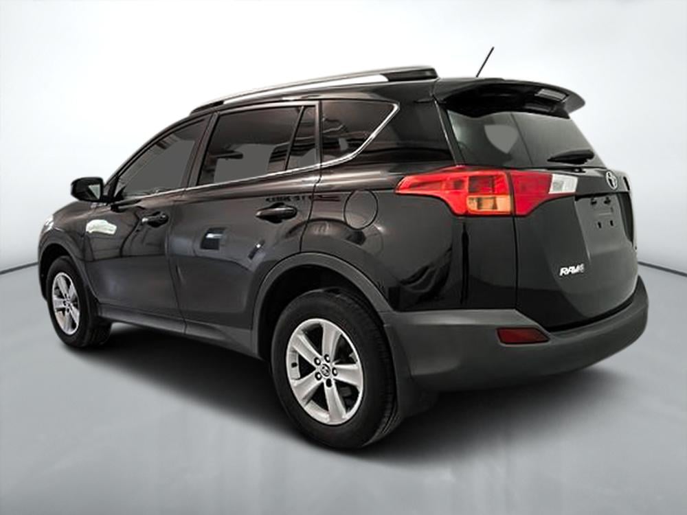 Toyota RAV4 XLE AWD 2015 d&rsquo;occasion à vendre - 6