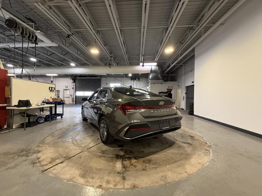 Hyundai Elantra Preferred 2025 d&rsquo;occasion à vendre - 6