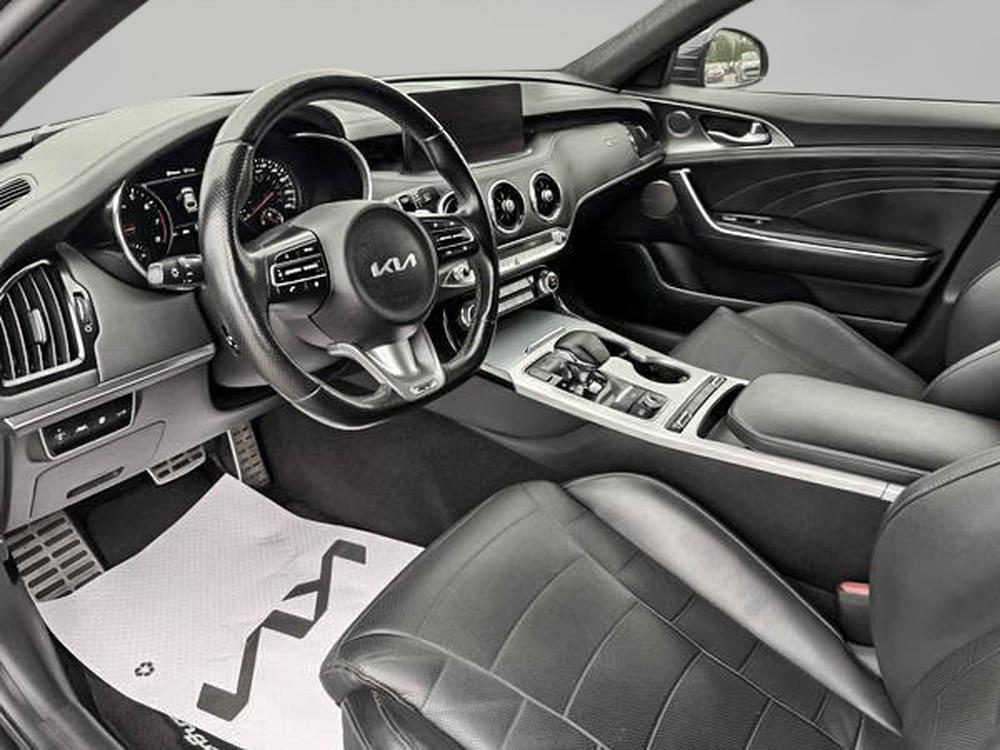 Kia Stinger TRIBUTE 2023 d&rsquo;occasion à vendre - 18