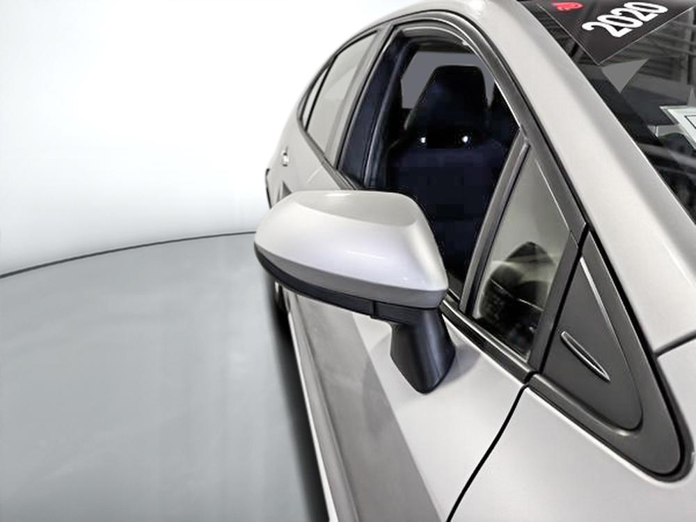 Toyota Corolla Hybrid 2020 d&rsquo;occasion à vendre - 11