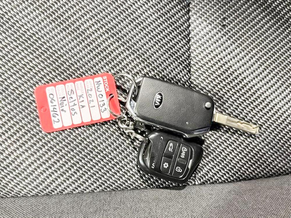 Kia Seltos LX 2021 d&rsquo;occasion à vendre - 32