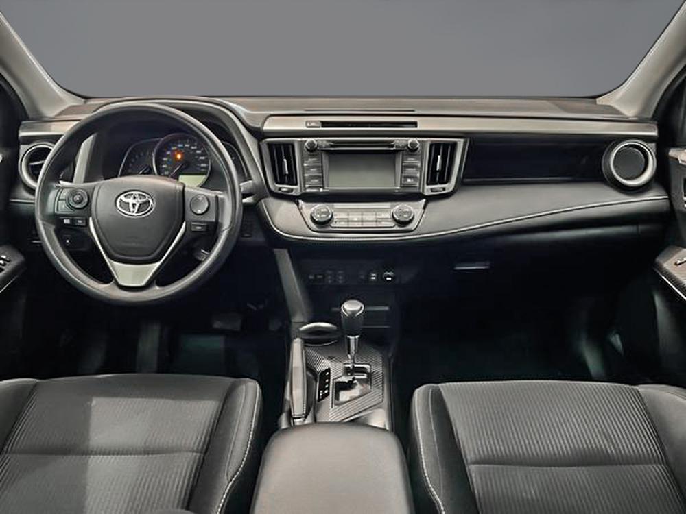 Toyota RAV4 XLE AWD 2015 d&rsquo;occasion à vendre - 9
