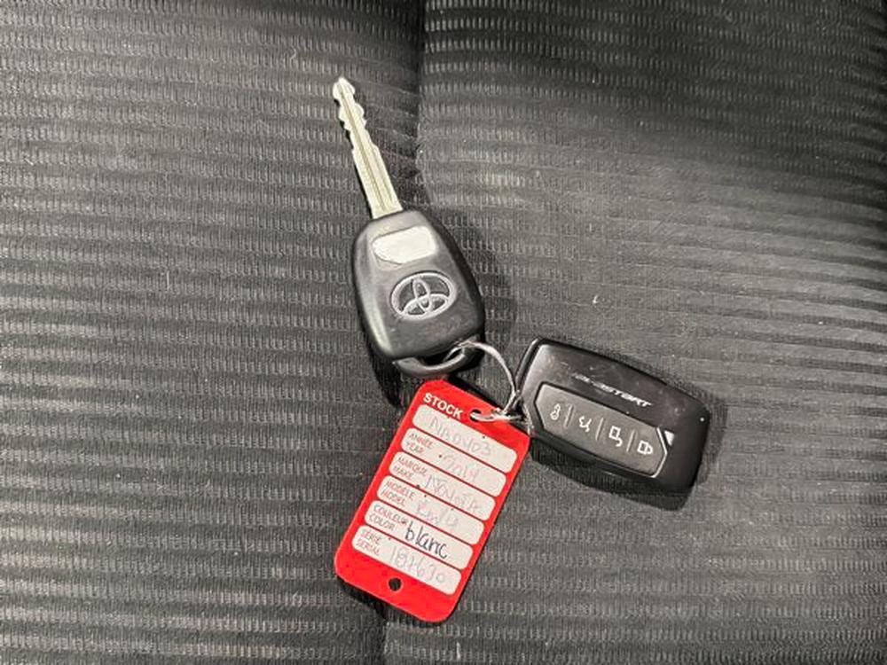 Toyota RAV4 LE 2014 d&rsquo;occasion à vendre - 29