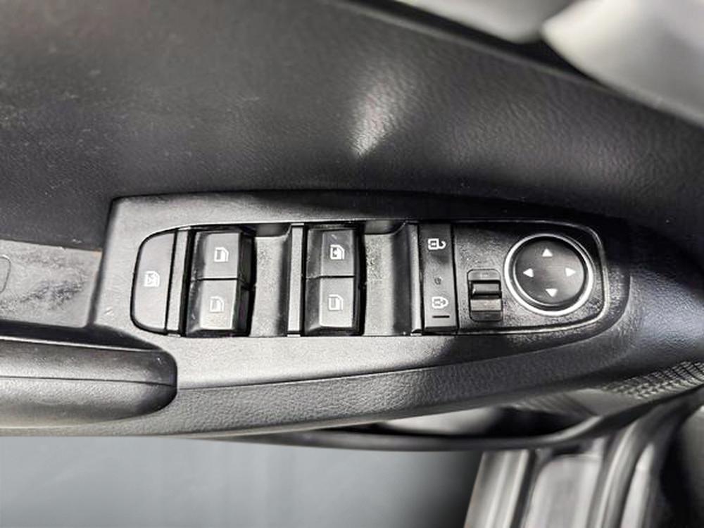 Kia Seltos LX 2021 d&rsquo;occasion à vendre - 14