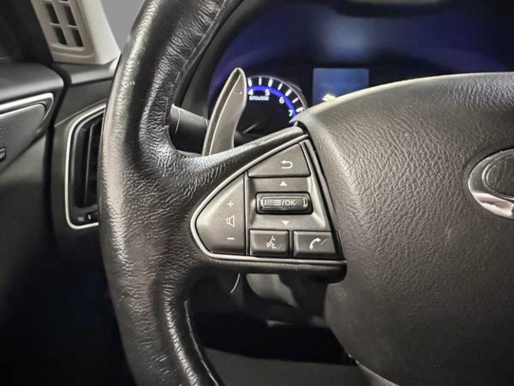 INFINITI Q50 RED SPORT 400 2016 d&rsquo;occasion à vendre - 19
