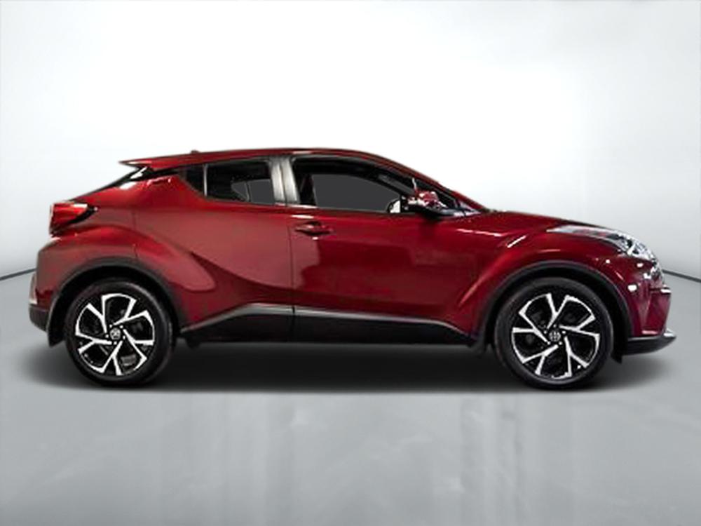 Toyota C-HR XLE 2018 d&rsquo;occasion à vendre - 2
