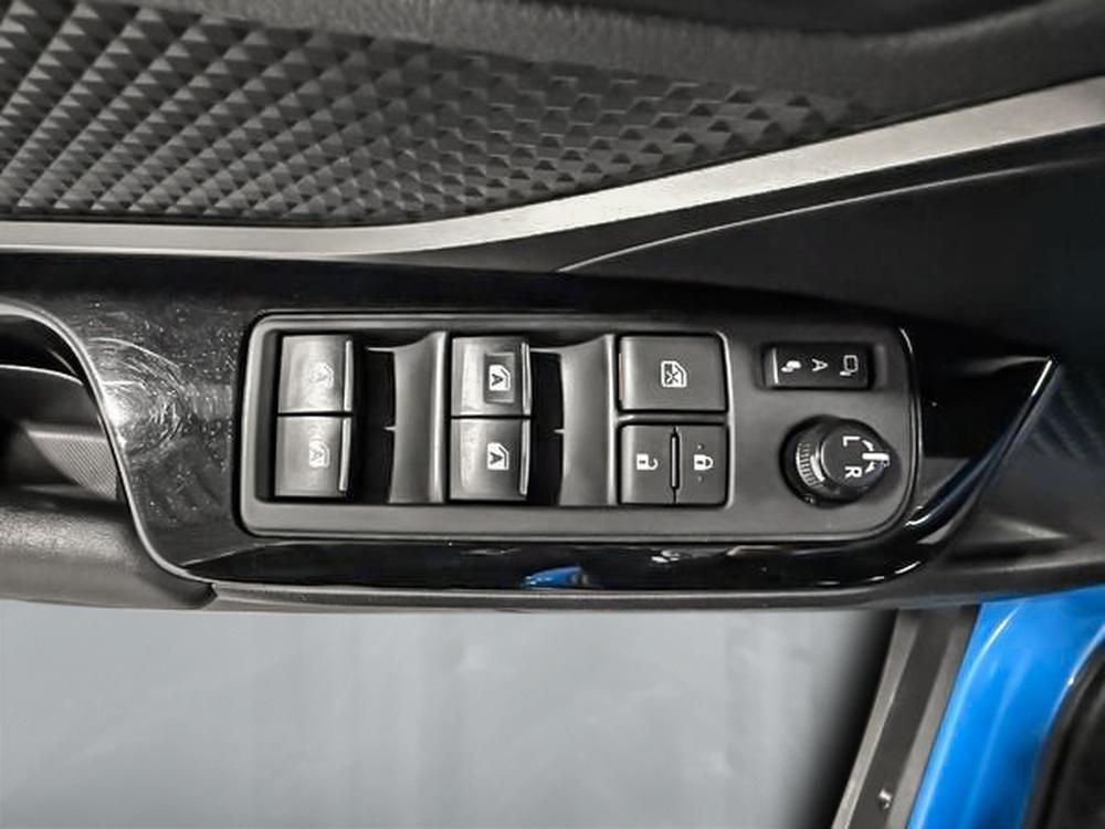 Toyota C-HR BASE 2019 d&rsquo;occasion à vendre - 14