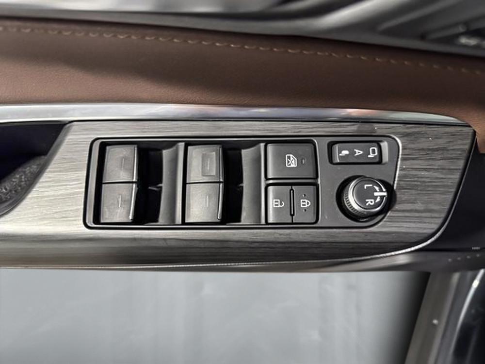 Toyota Venza Limited 2021 d&rsquo;occasion à vendre - 16