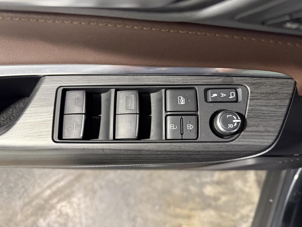 Toyota Venza Limited 2021 d&rsquo;occasion à vendre - 16