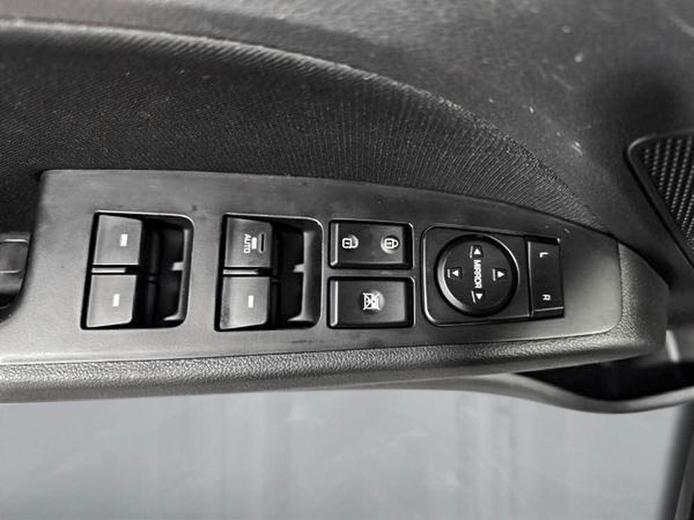 Hyundai Elantra 2020 Noir usage à vendre Hyundai Elantra 2020 Noir usage à vendre