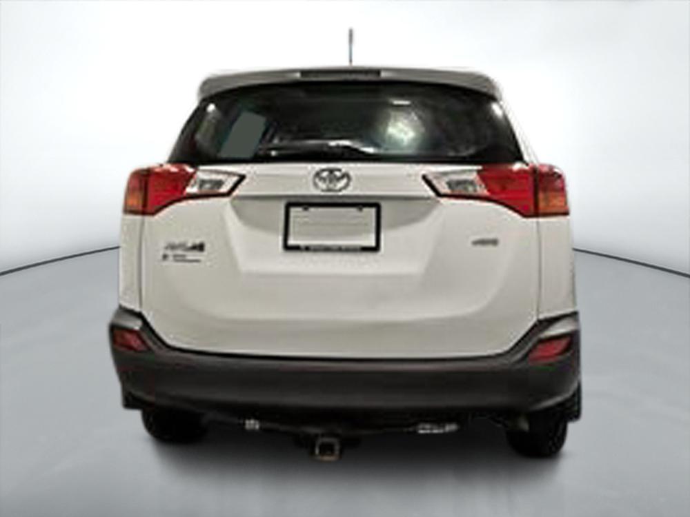 Toyota RAV4 LE 2014 d&rsquo;occasion à vendre - 4