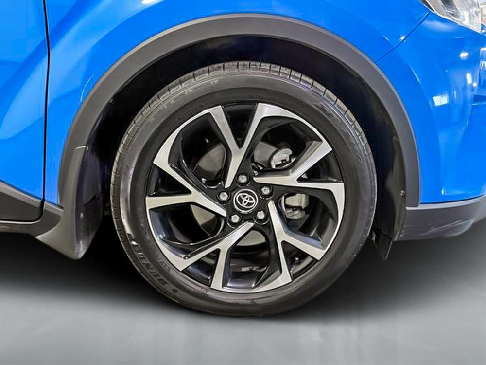 Toyota C-HR BASE 2019 d&rsquo;occasion à vendre - 12