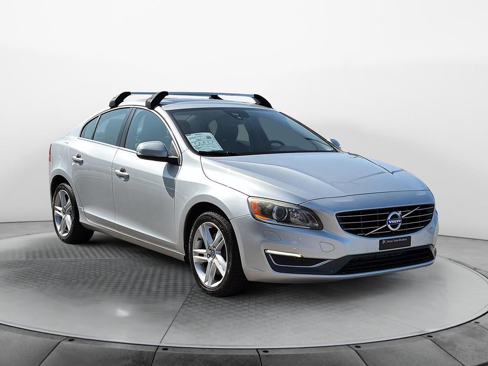 Volvo S60 T5 PREMIER AWD // PLUS PACKAGE