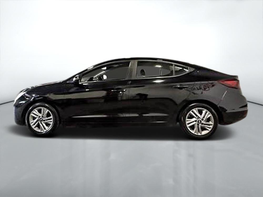 Hyundai Elantra 2020 Noir usage à vendre Hyundai Elantra 2020 Noir usage à vendre