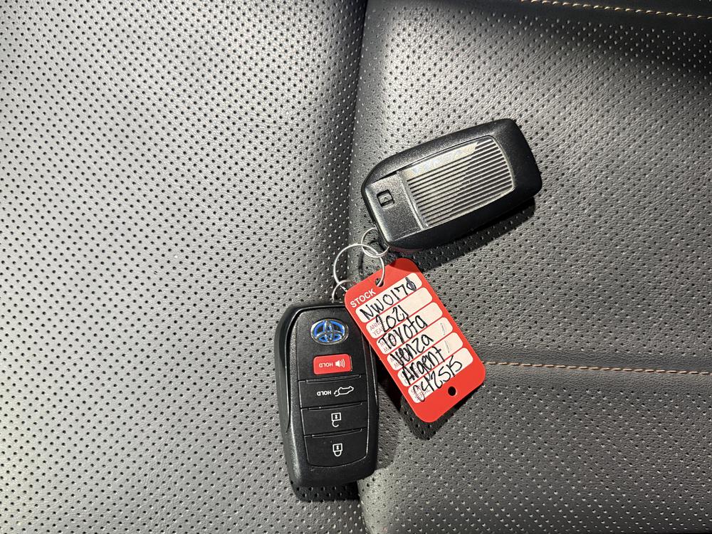 Toyota Venza Limited 2021 d&rsquo;occasion à vendre - 34
