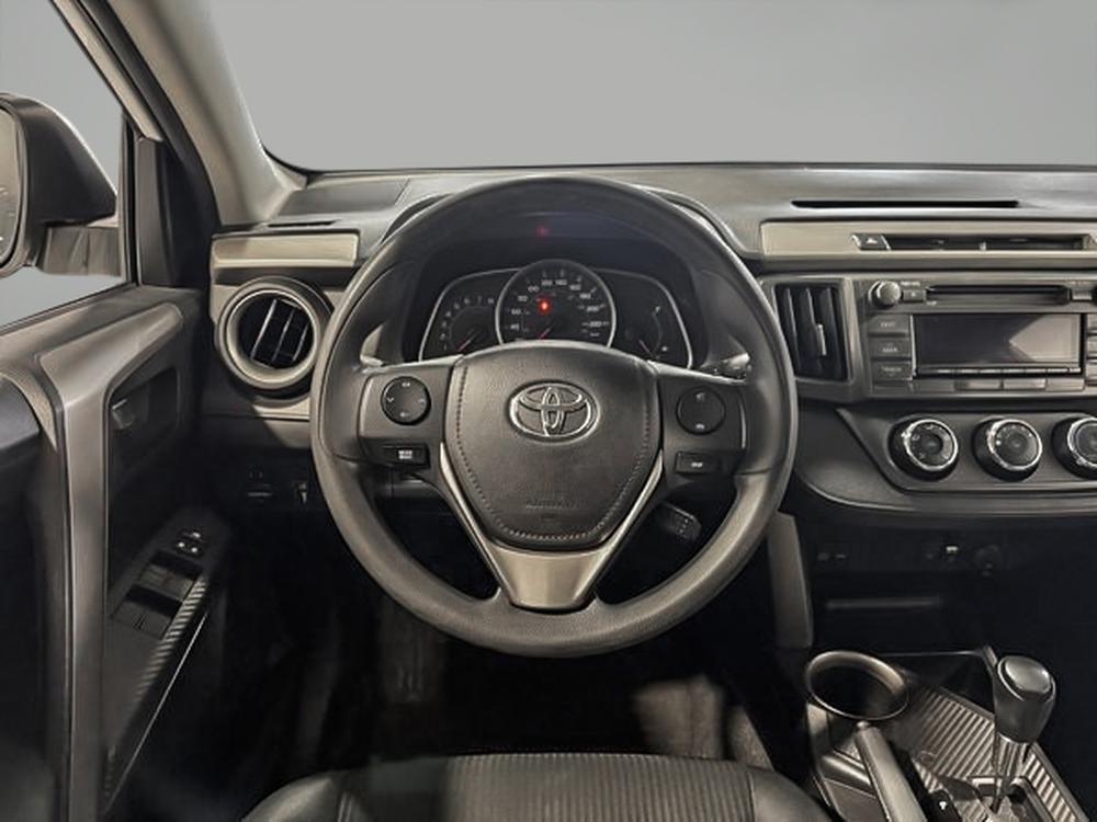 Toyota RAV4 LE 2014 d&rsquo;occasion à vendre - 17