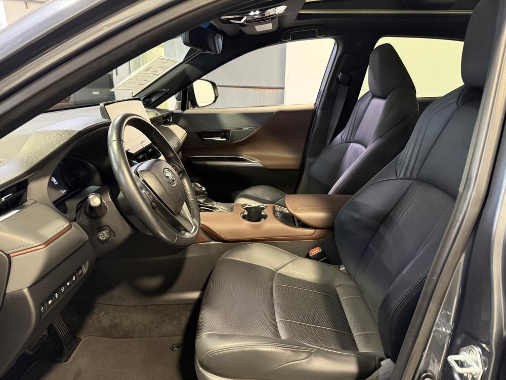 Toyota Venza Limited 2021 d&rsquo;occasion à vendre - 18