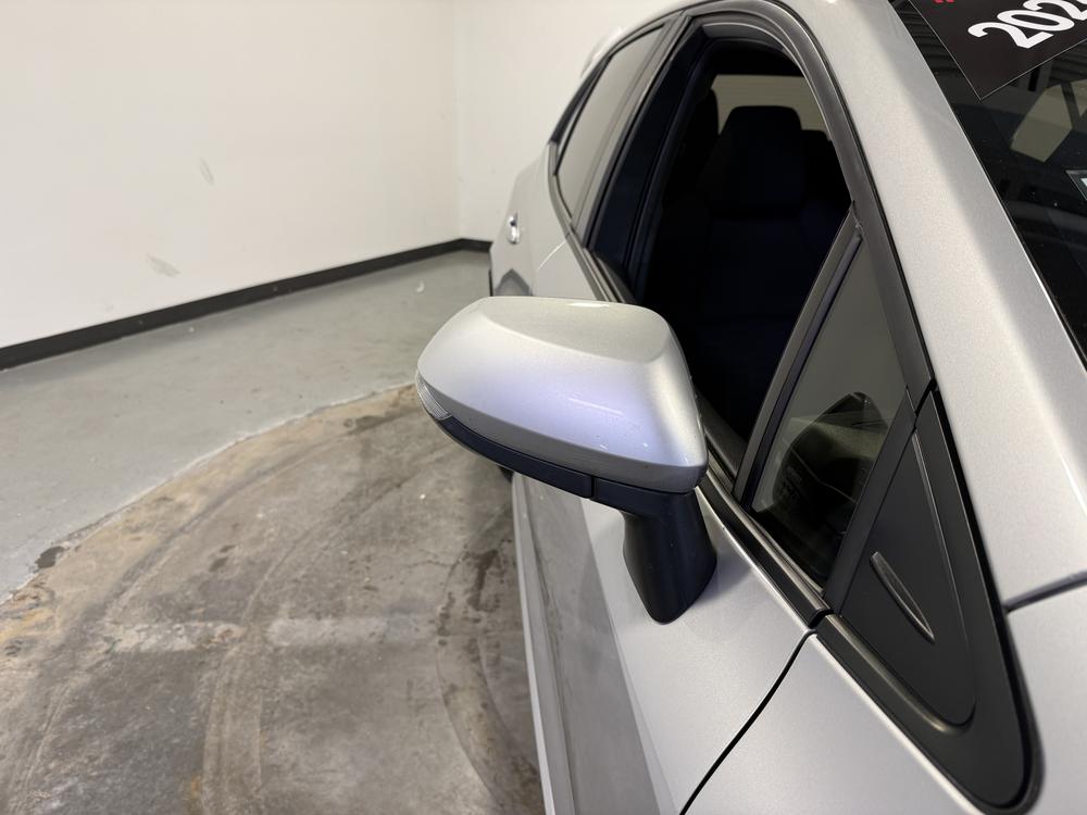 Toyota Corolla à hayon SE 2024 d&rsquo;occasion à vendre - 11